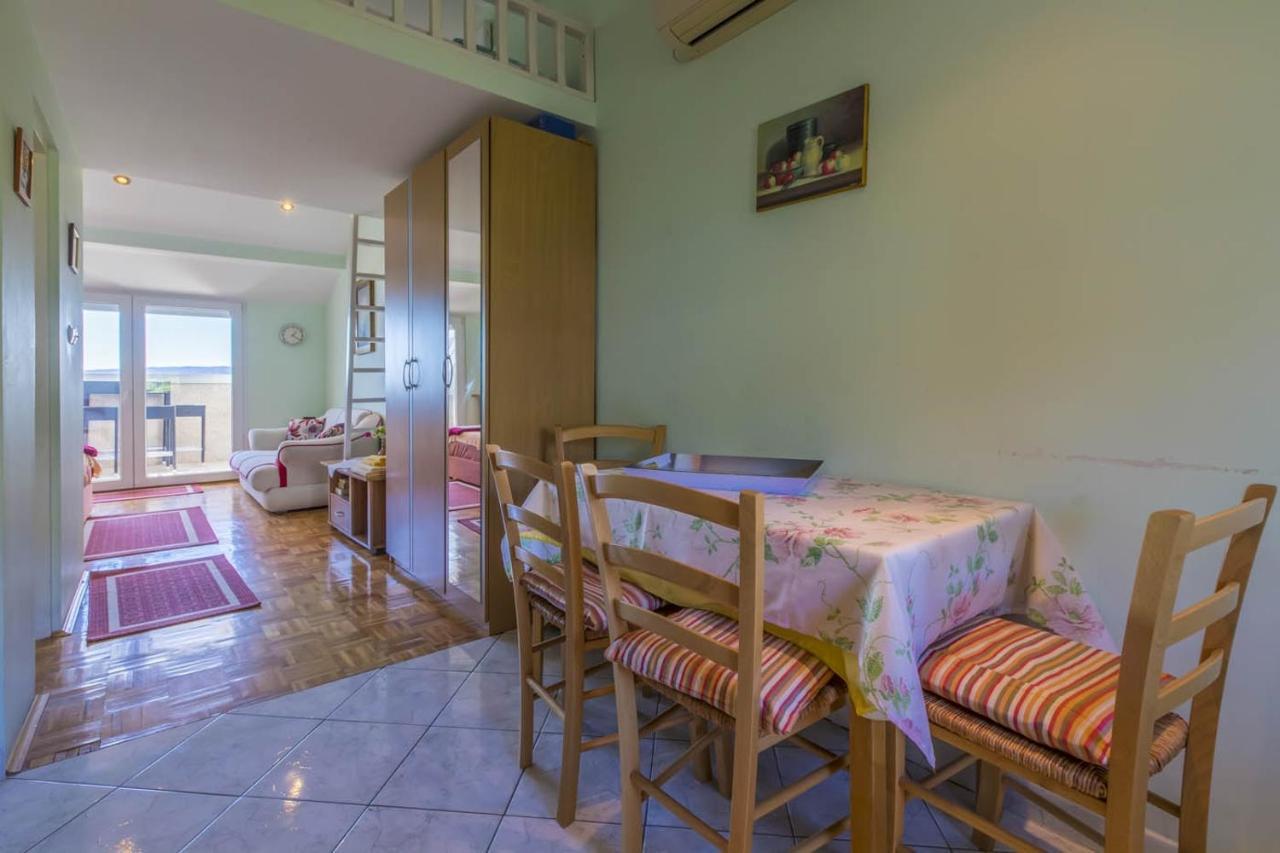 Apartments By The Sea Selce, Crikvenica - 4802 ภายนอก รูปภาพ