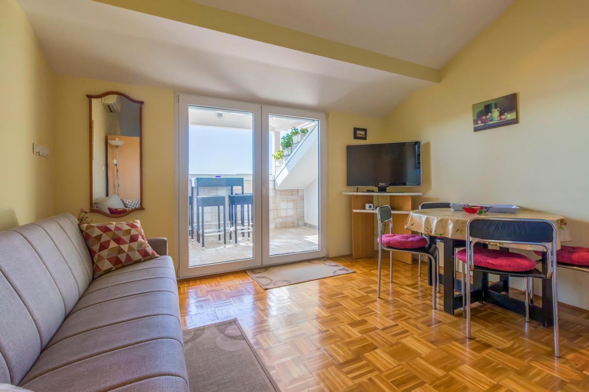 Apartments By The Sea Selce, Crikvenica - 4802 ภายนอก รูปภาพ